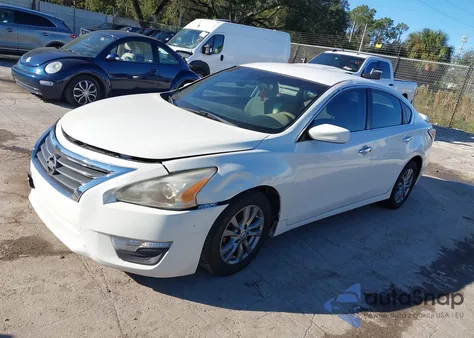 2015 Nissan Altima 2.5 S из США, поврежденный, VIN 1N4AL3AP2FC225610